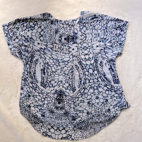 ASKARI Top and Short Set Size XS - Picture 12 of 17